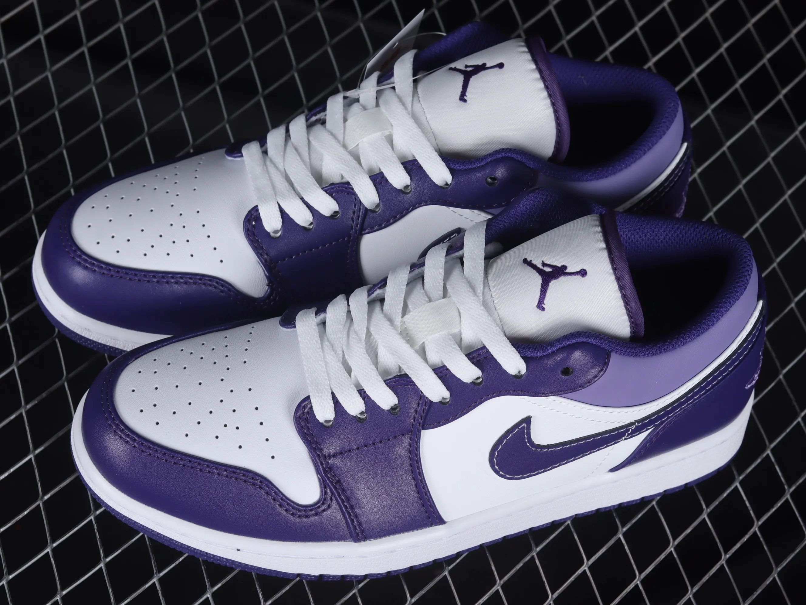 All categories Air Jordan Jordan series basketball shoes Air Jordan 1 Low Z version Air Jordan 1 Low AJ1 Joe 1 white and purple low-top cultural casual sneakers 553558-515